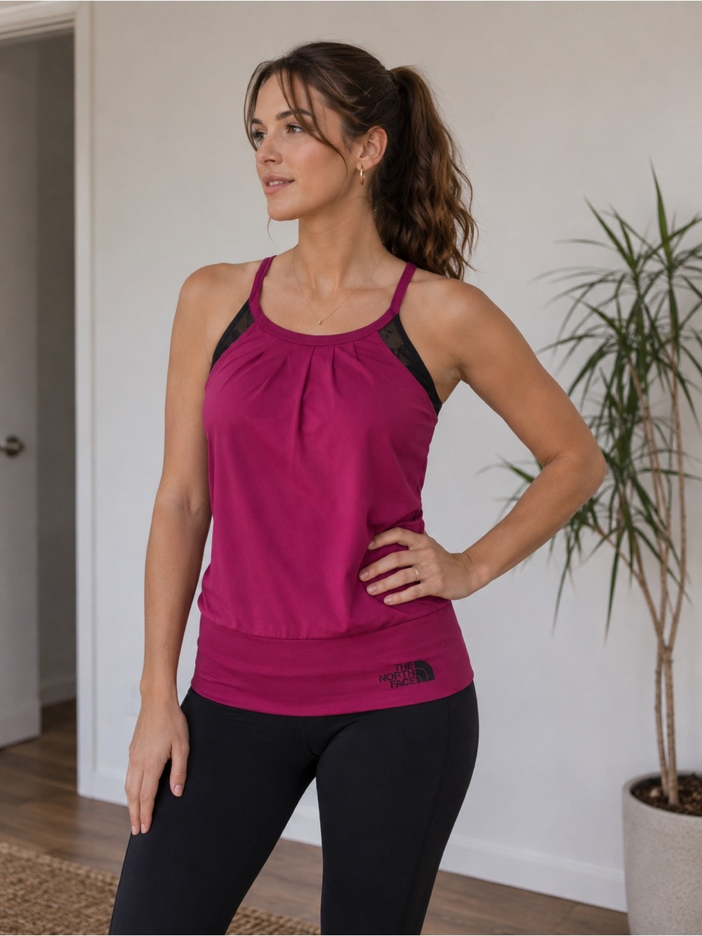 The North Face Magenta Built-In Bra Tank Top Medium Activewear Hiking Running